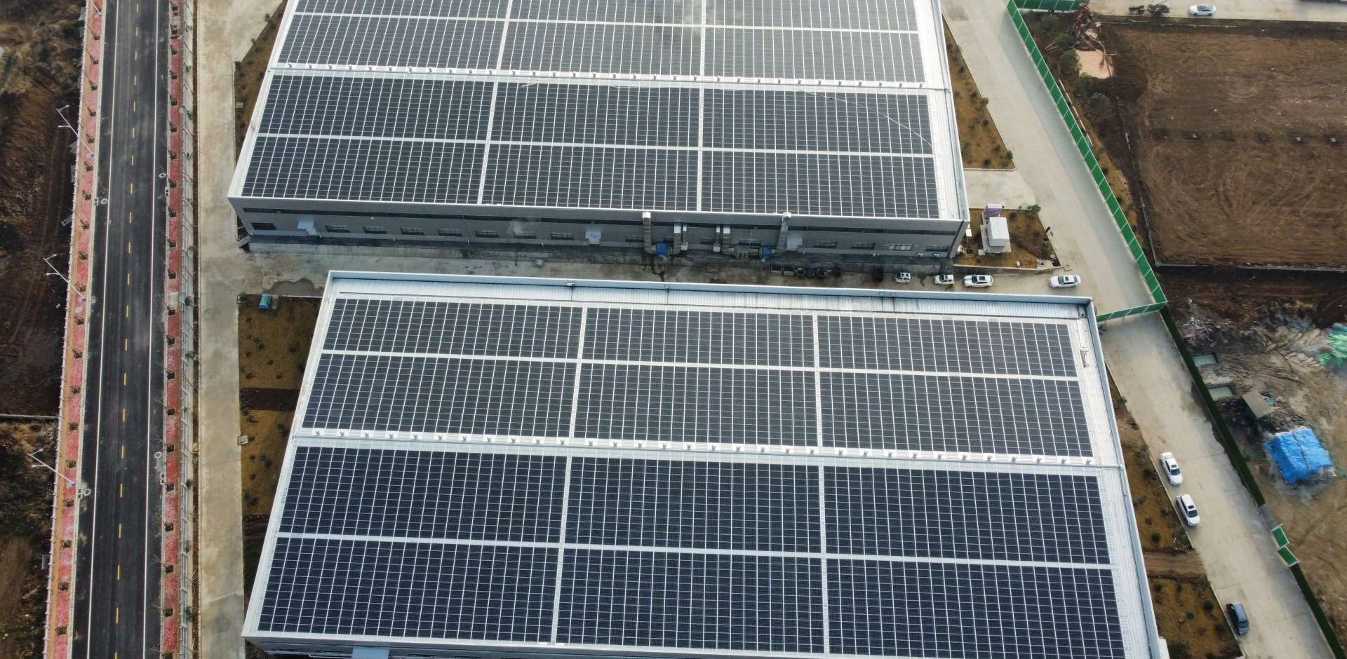 1920-2021年3月，河南唐河县 中部食品城BIPV光伏项目，装机量1.8MW，年发电200万度，满足45%用电需要.jpg